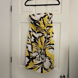 Black and yellow strapless summer dress